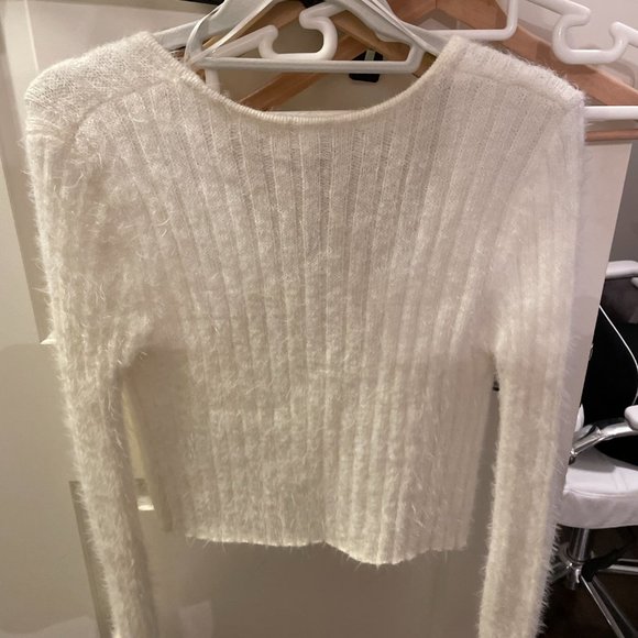 Fuzzy Front-Tie Crop Top Cardigan NWT Garage Fuzzy stretch knit front tie detail - Picture 5 of 6